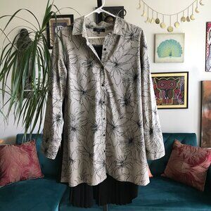 COMFY USA size L Beige Floral Stretch Lagenlook Pleated Back A-Line Tunic Top